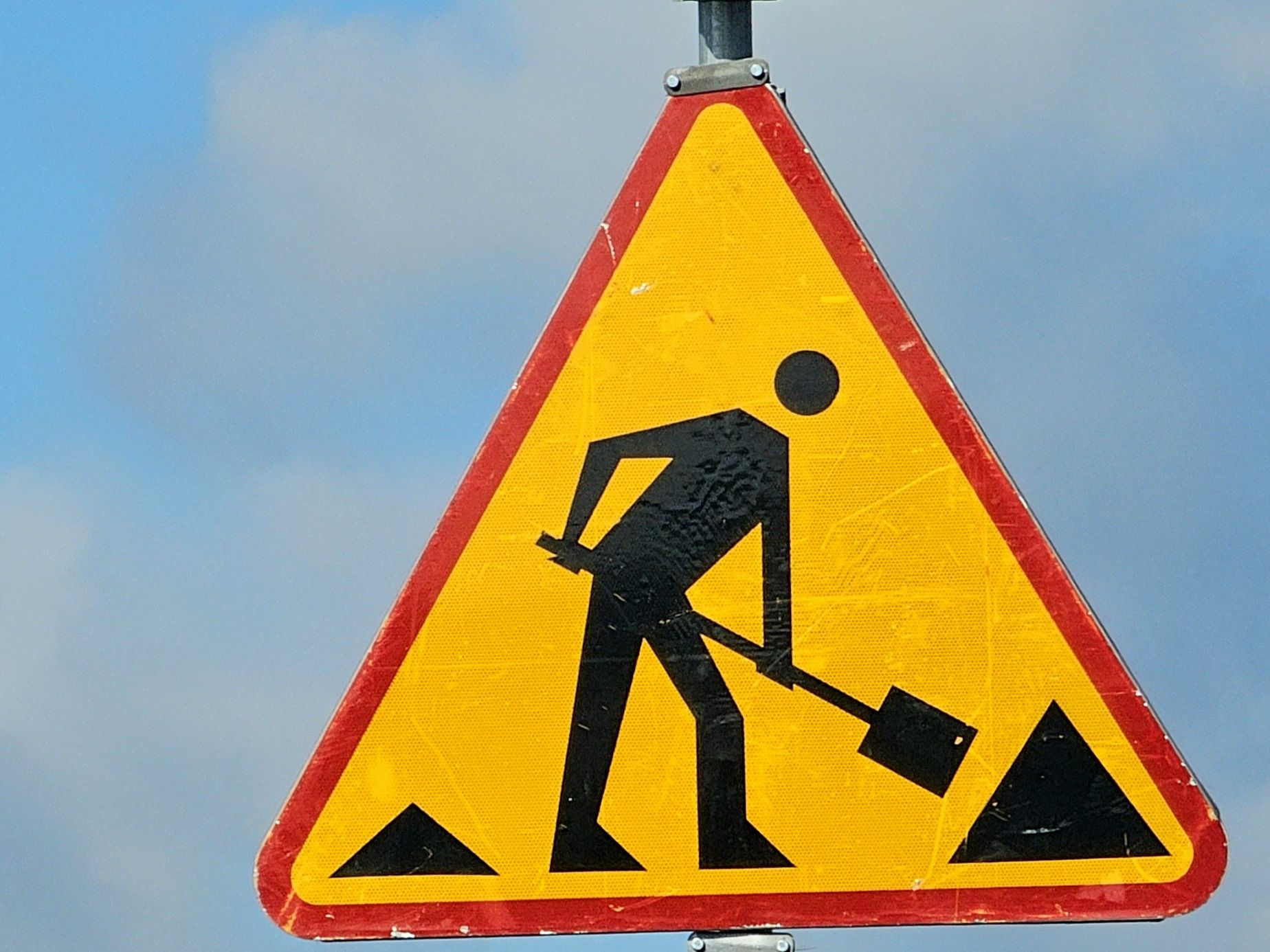 Znak drogowy prace drogowe