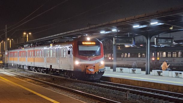 Pociąg Regio na stacji Gniezno