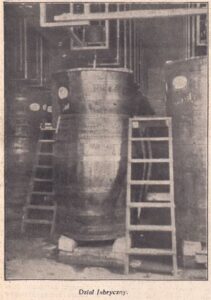 Wnętrza Fabryki Octu przy ul. Chrobrego. Źródło: Wielkopolska Ilustracja 1929 r.