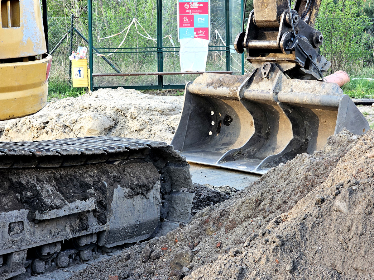 Utrudnienia w ruchu roboty drogowe koparka