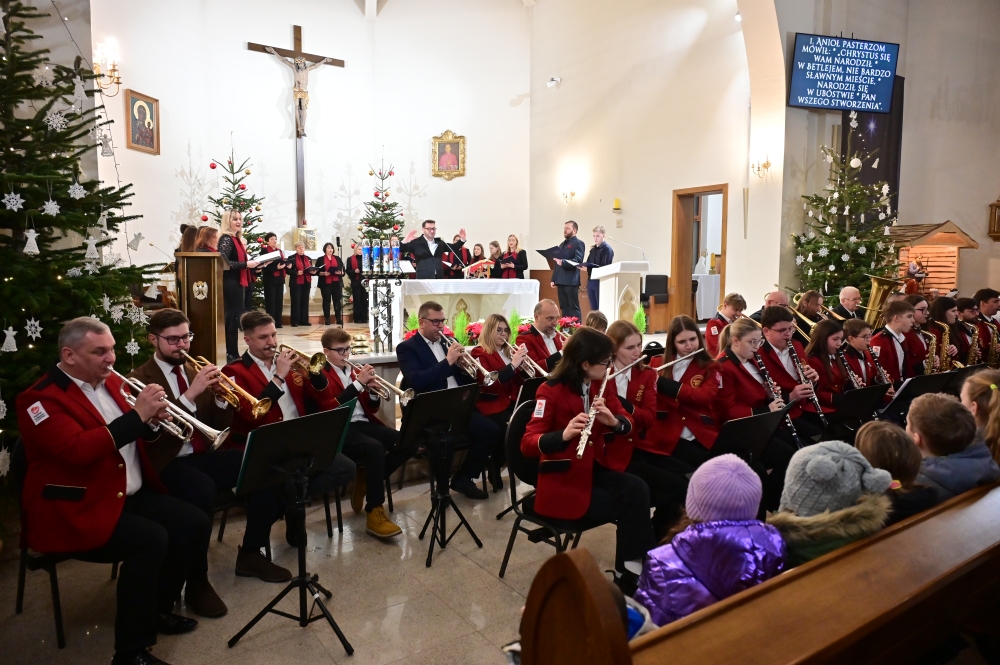 Kolędowe świętowanie w parafii na os. Skiereszewo