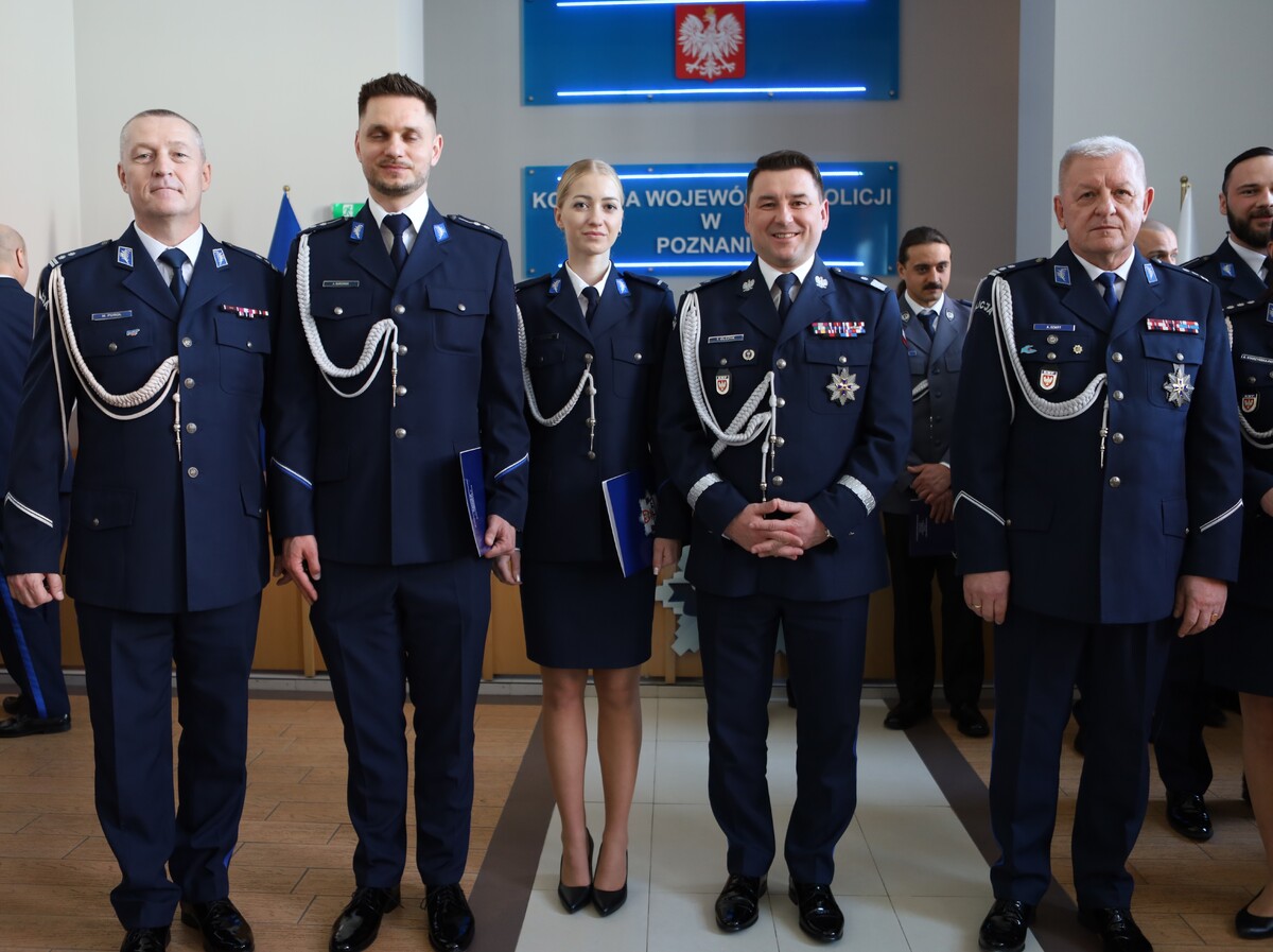 Promesy dla gnieźnieńskich policjantów za zaangażowanie służbowe