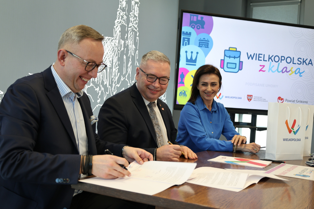 Szkolne wycieczki z historią dla uczniów – Powiat z dotacją