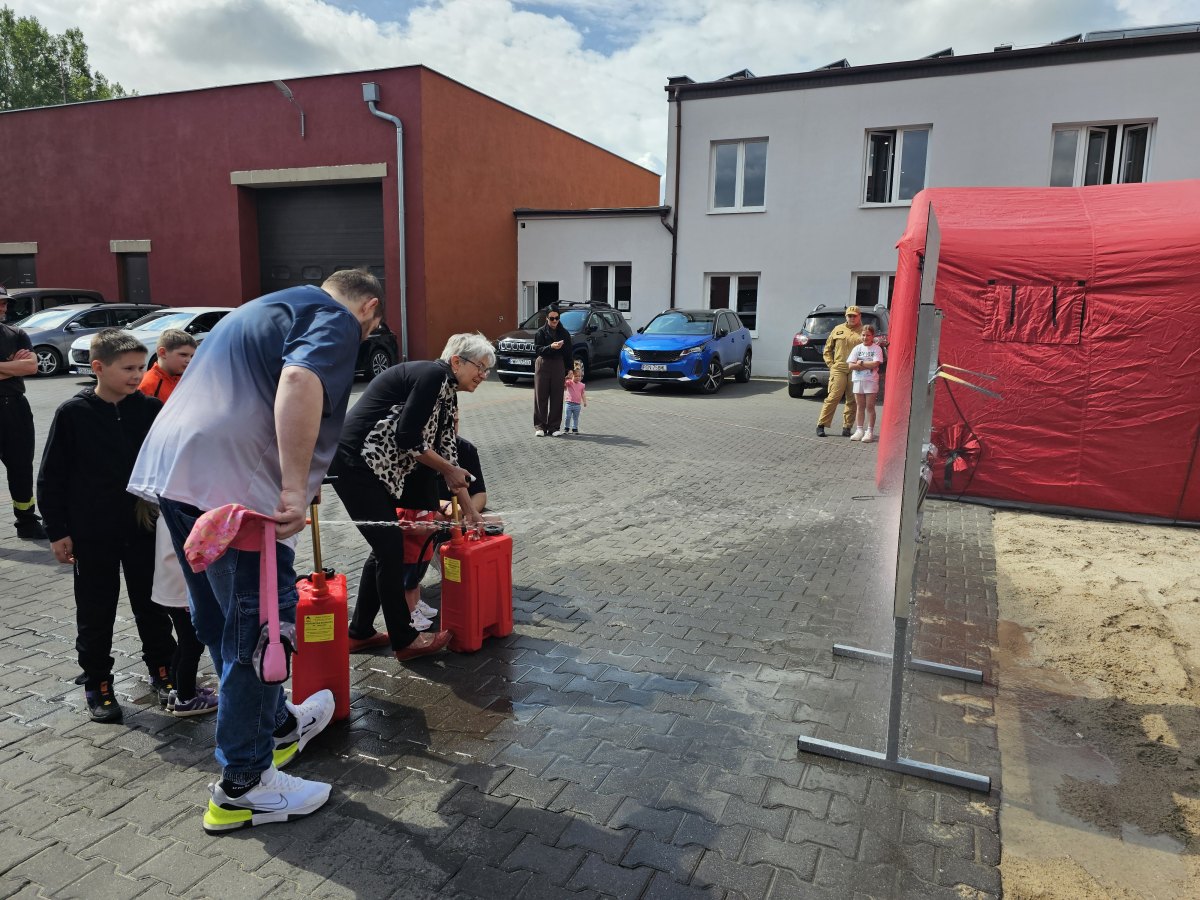 Strażnica pełna atrakcji. Radosny Dzień Dziecka z bezpieczeństwem